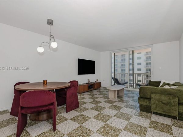 401 Ocean Dr , Unit 810, Miami Beach, FL 33139