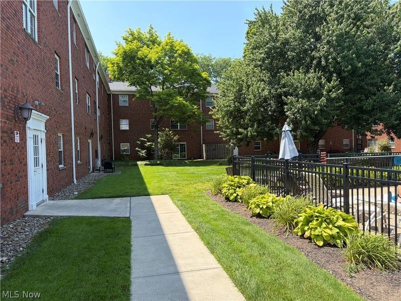 2885 Pease Drive, Unit 221, Rocky River, OH 44116 Photo 16