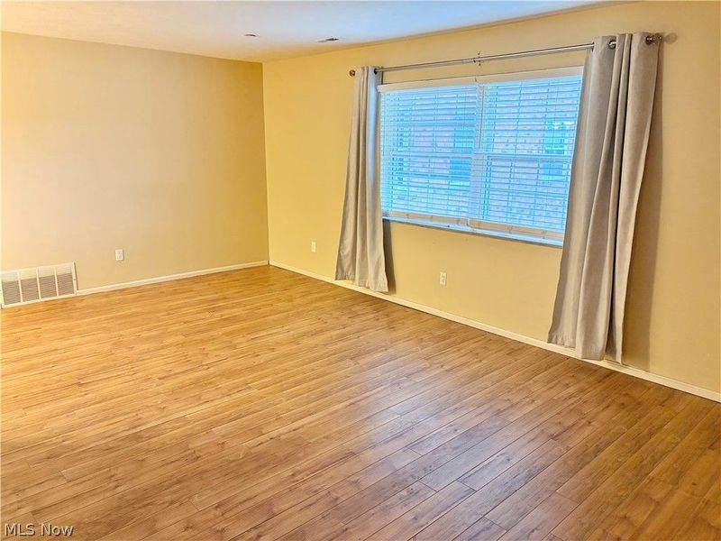 2885 Pease Drive, Unit 221, Rocky River, OH 44116 Photo 2