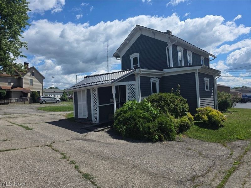 151 N Walnut Street, East Palestine, OH 44413 Photo 2