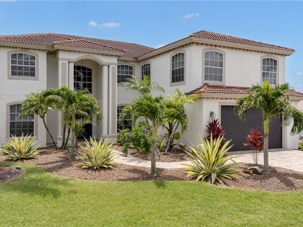 2021 SE 17th PL , CAPE CORAL, FL 33990