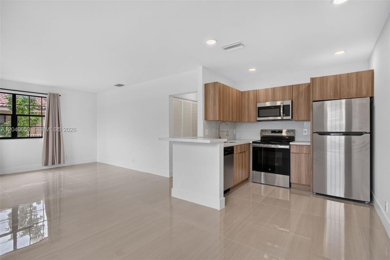 2830 Coral Springs Dr, Unit 2830, Coral Springs, FL 33065 Photo