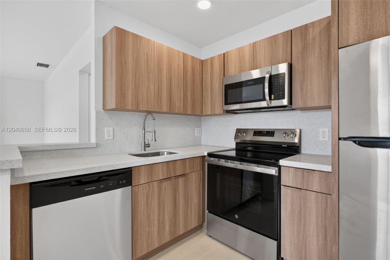 2830 Coral Springs Dr, Unit 2830, Coral Springs, FL 33065 Photo