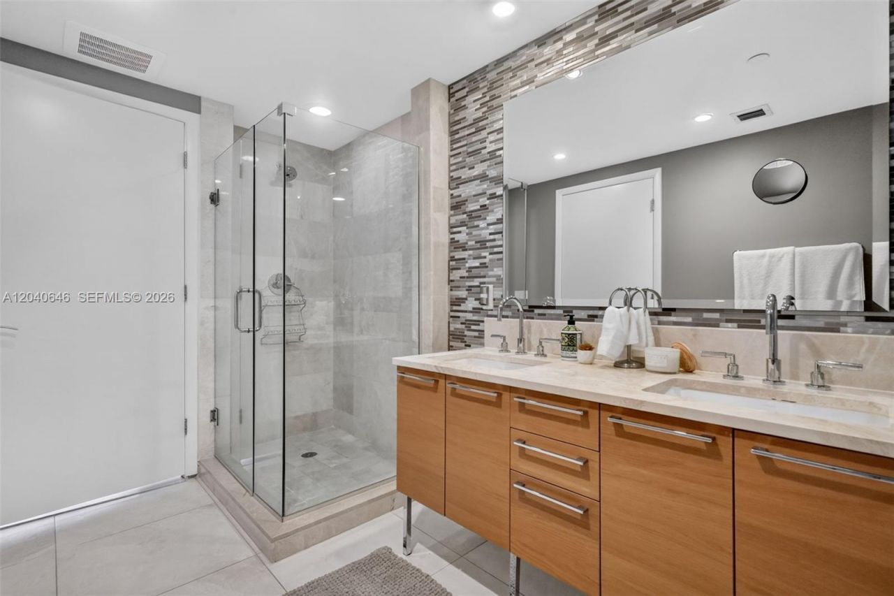 17001 Collins Ave, Unit 3402, Sunny Isles Beach, FL 33160 Photo