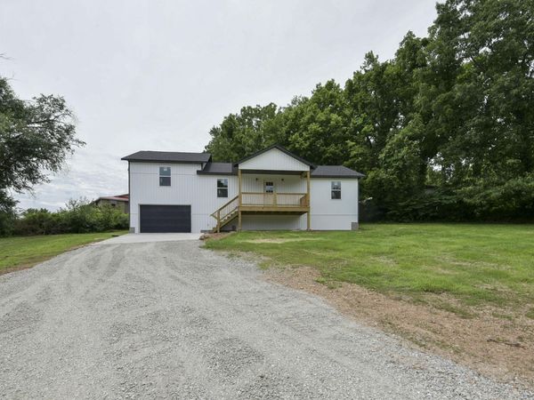 606 Old Exeter Road, Cassville, MO 65625