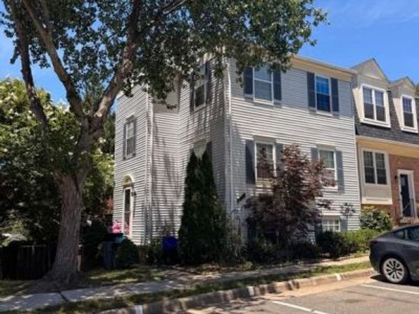 8818 RIDGE HOLLOW COURT, SPRINGFIELD, VA 22152