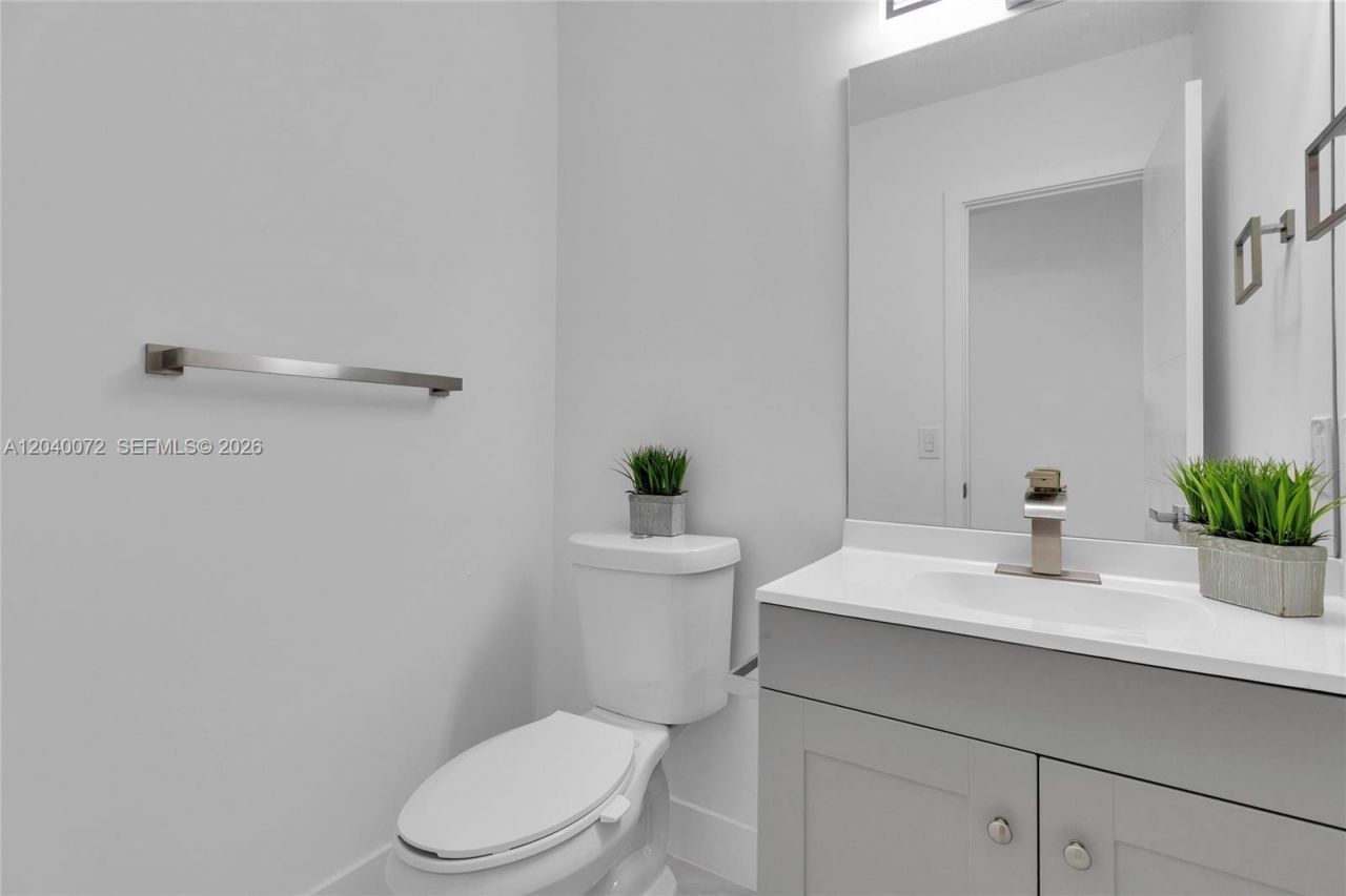 6940 NW 6th St , Plantation, FL 33317 Photo