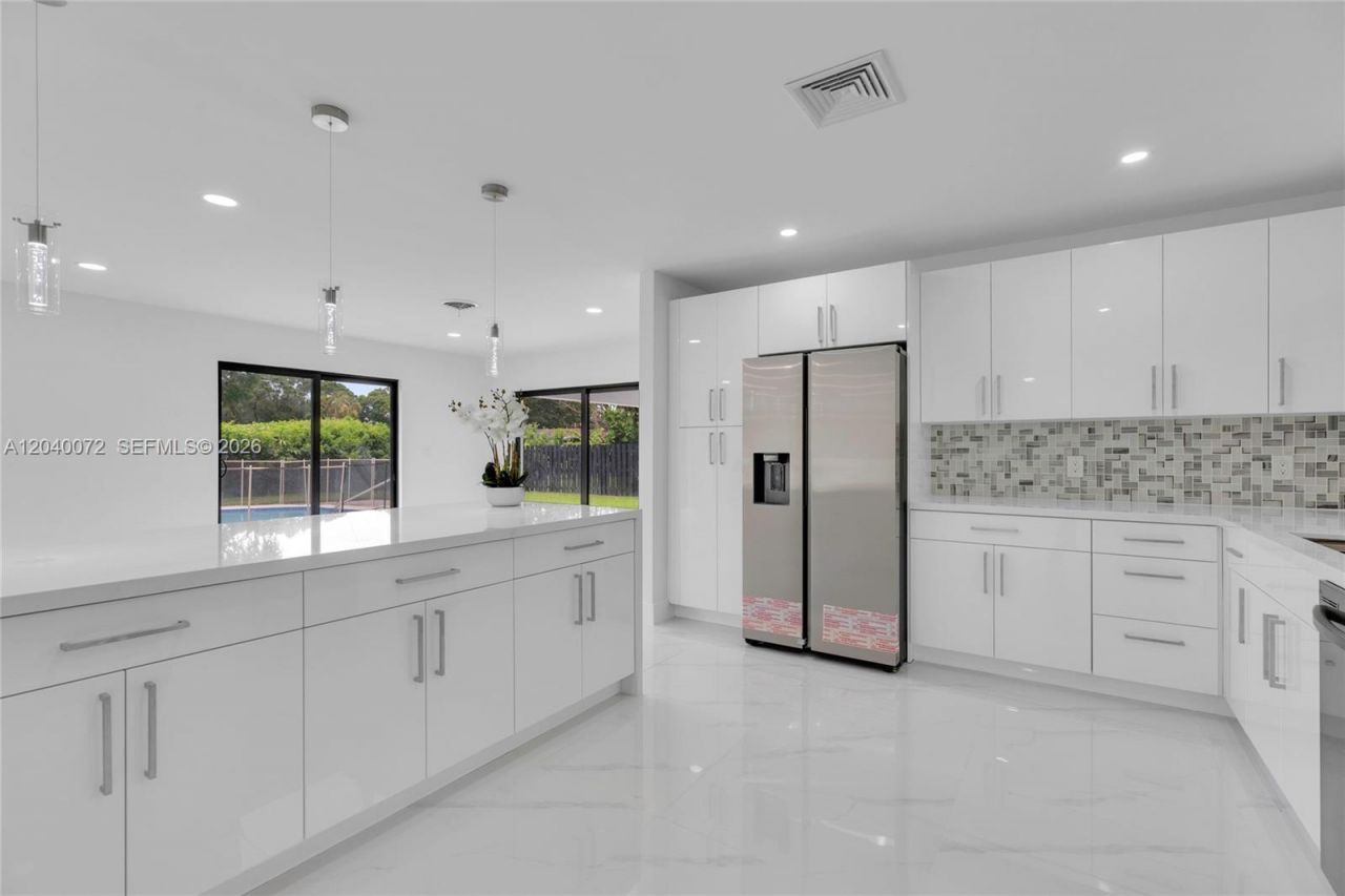6940 NW 6th St , Plantation, FL 33317 Photo