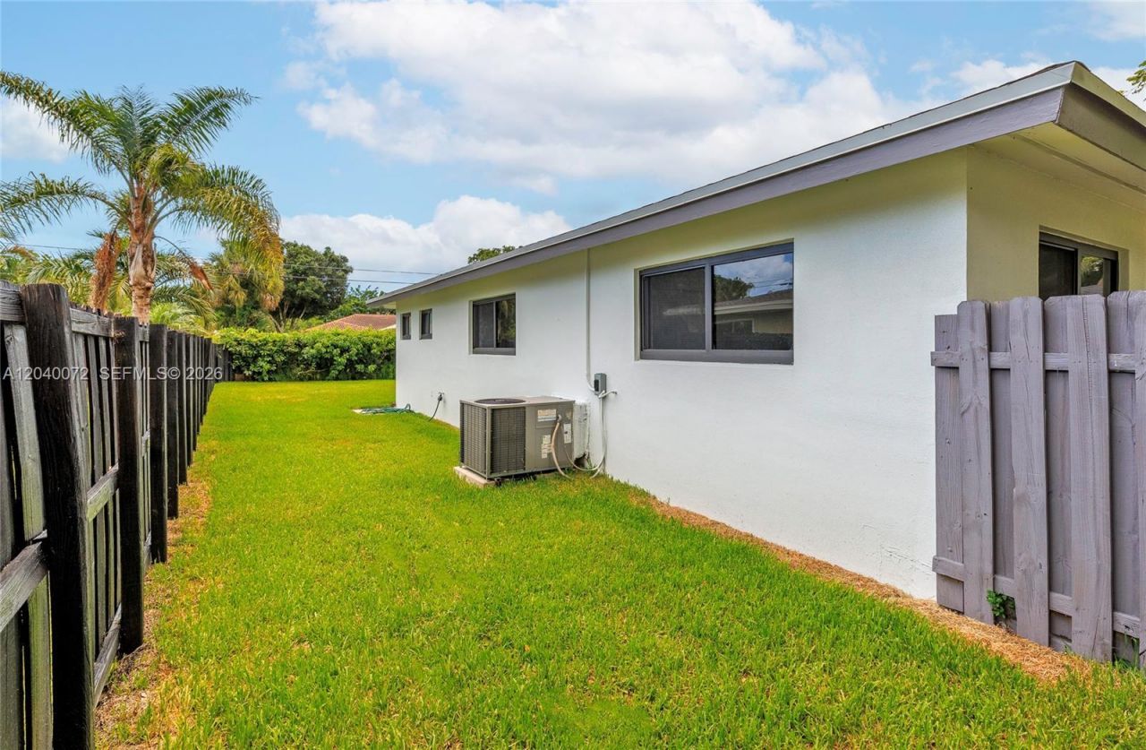 6940 NW 6th St , Plantation, FL 33317 Photo