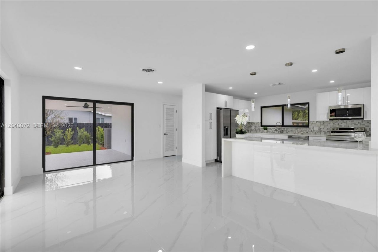 6940 NW 6th St , Plantation, FL 33317 Photo