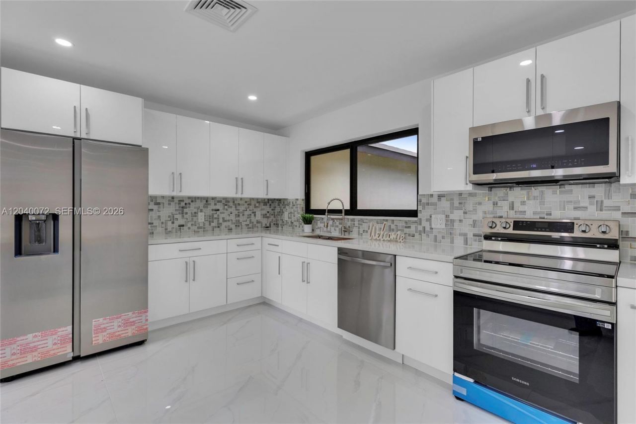 6940 NW 6th St , Plantation, FL 33317 Photo