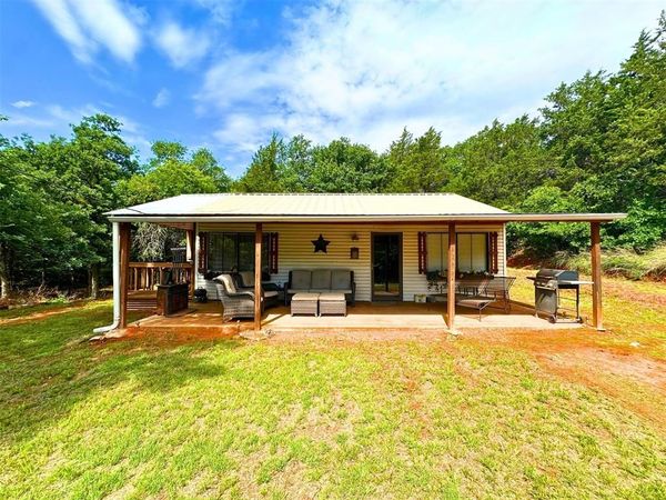 10830 Locust Street, Hinton, OK 73047