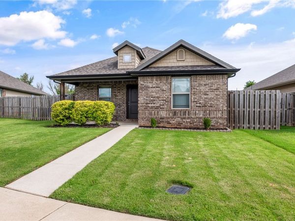 3712 SW Davinci Boulevard , Bentonville, AR 72712