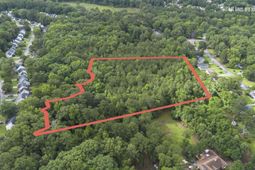 129 Dutch Village Drive  photo 4