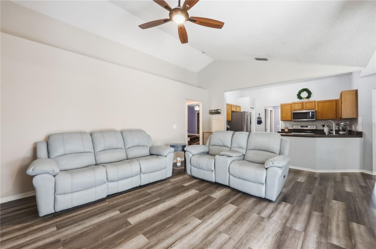 18224 E Apshawa Road, Clermont, FL 34715 Photo