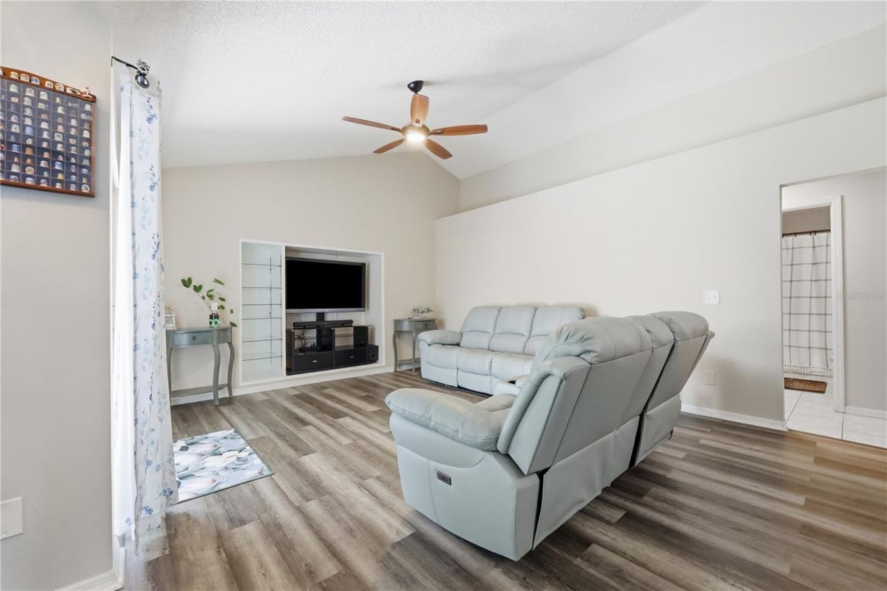 18224 E Apshawa Road, Clermont, FL 34715 Photo