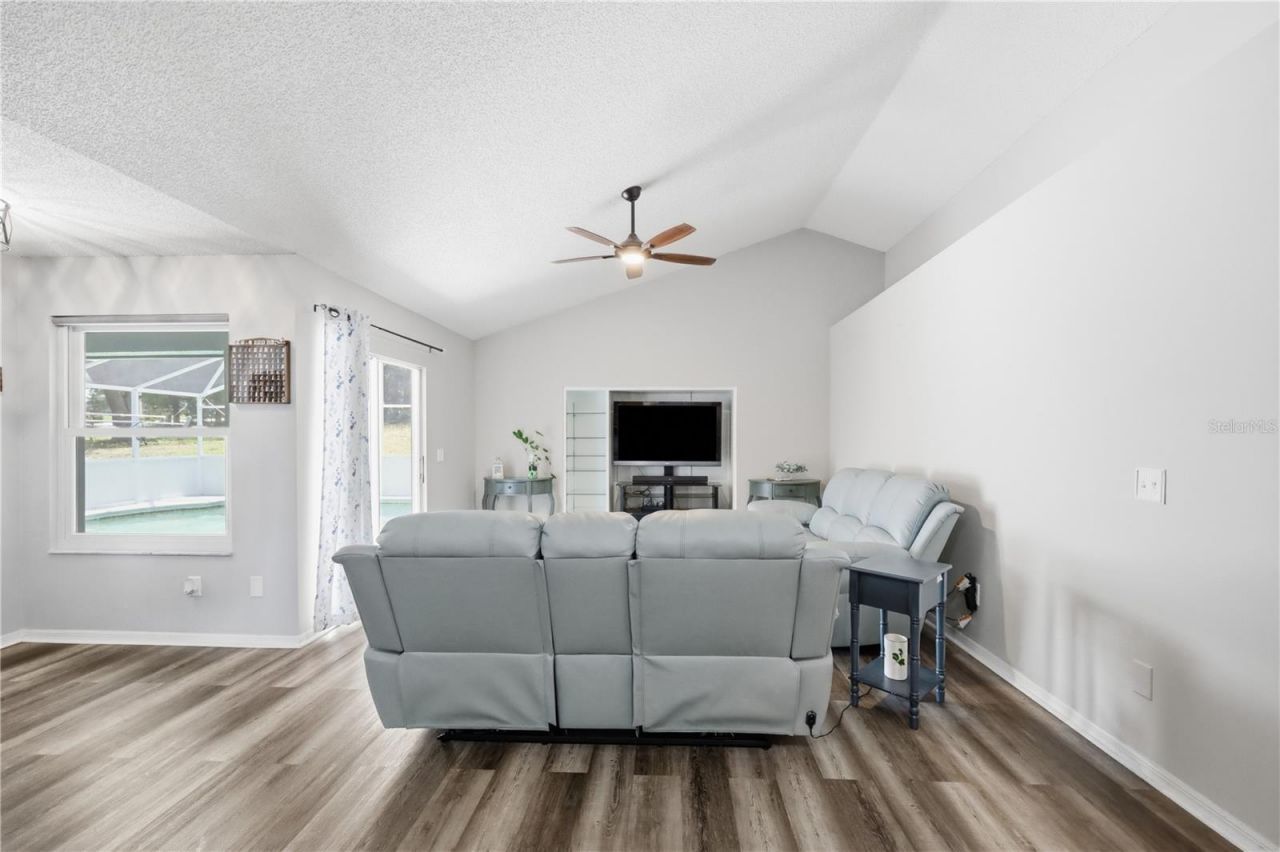 18224 E Apshawa Road, Clermont, FL 34715 Photo