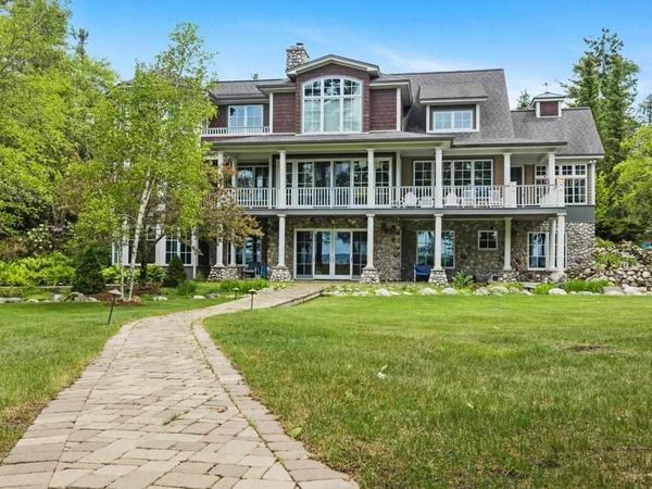 11691 N Pa Be Shan Trail, Charlevoix, MI 49720