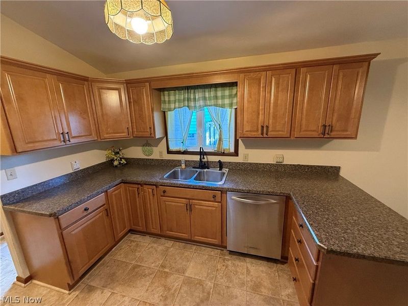 2174 Rockefeller Road , Wickliffe, OH 44092 Photo 5