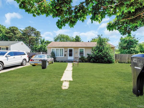 903 Provost Avenue , Bellport, NY 11713