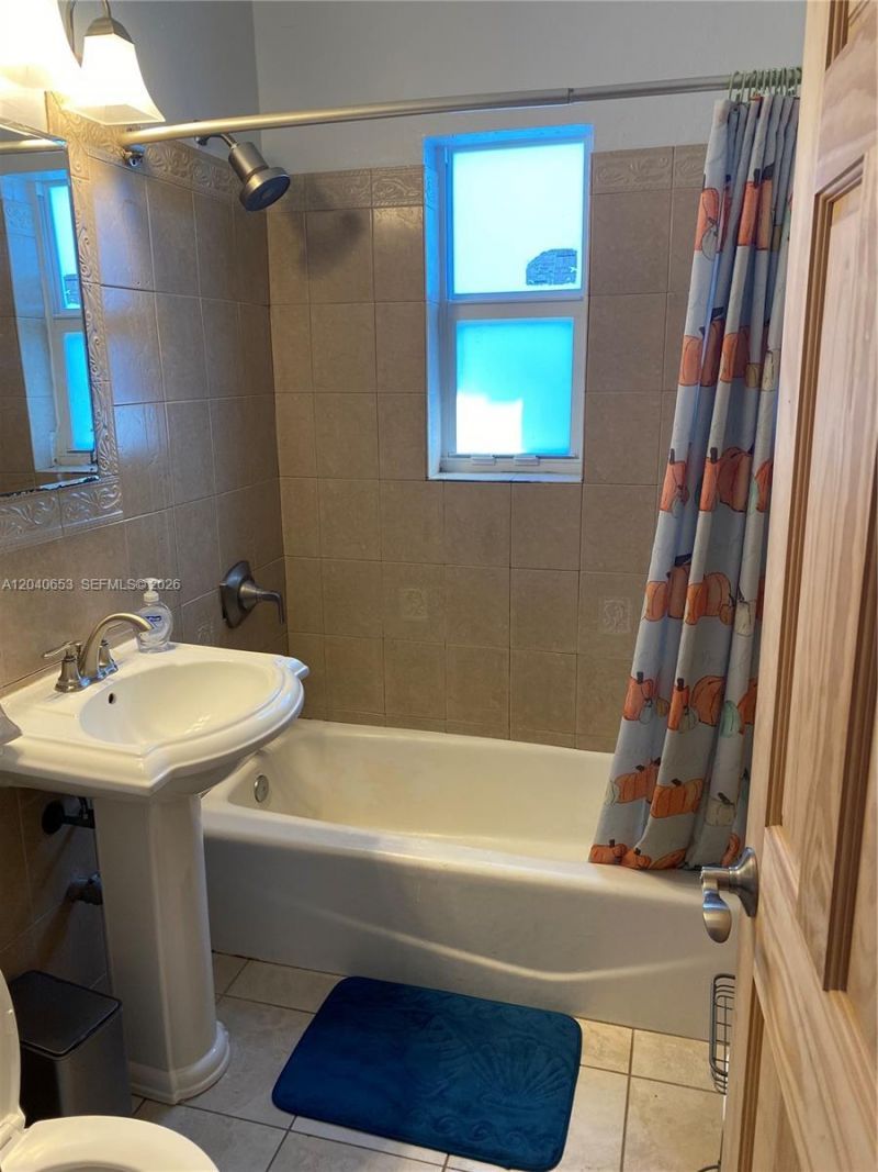 540 NW 111 St , Miami, FL 33168 Photo