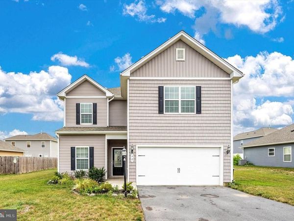 42 EAKINS LANE , MARTINSBURG, WV 25401
