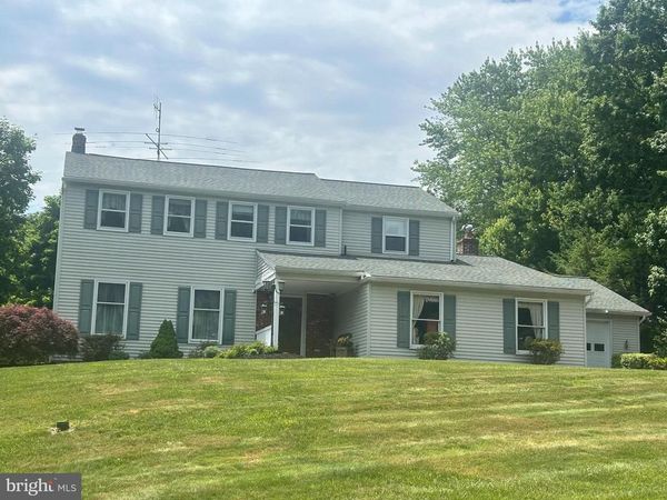 5712 NINA CIRCLE , COOPERSBURG, PA 18036