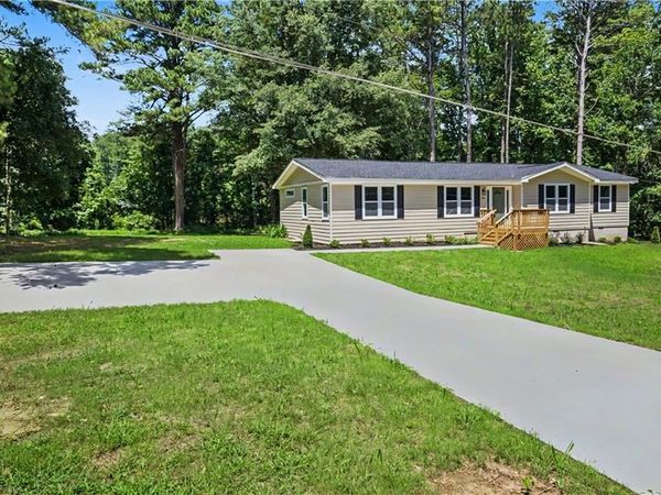 126 Lucinda Lane, Fayetteville, GA 30214