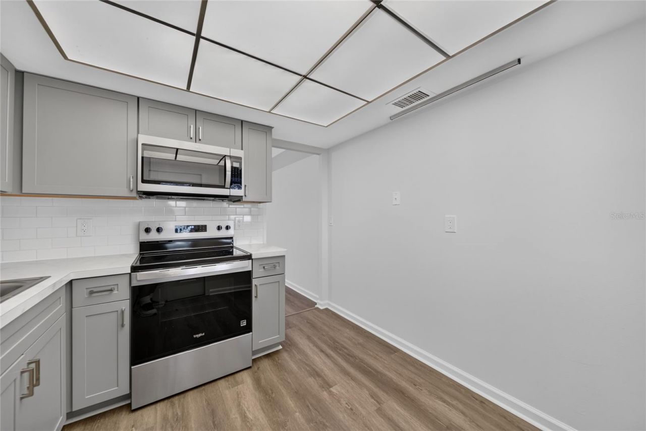 951 79th Avenue N, Unit 115, Saint Petersburg, FL 33702 Photo