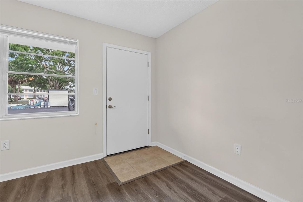 951 79th Avenue N, Unit 115, Saint Petersburg, FL 33702 Photo