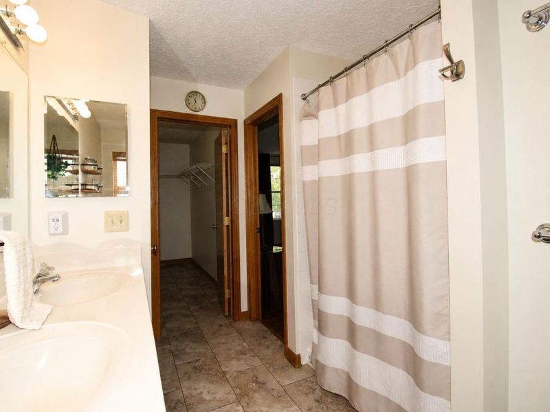 1373 Wild Horse Drive, Grove City, OH 43123 Photo 22
