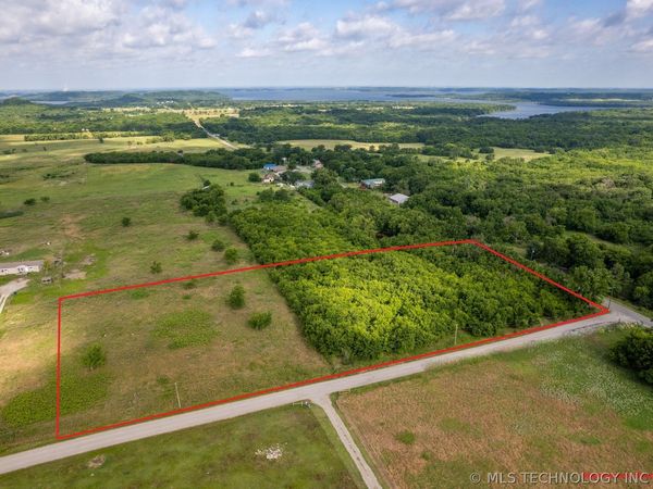 5 E 400 Road , Claremore, OK 74017