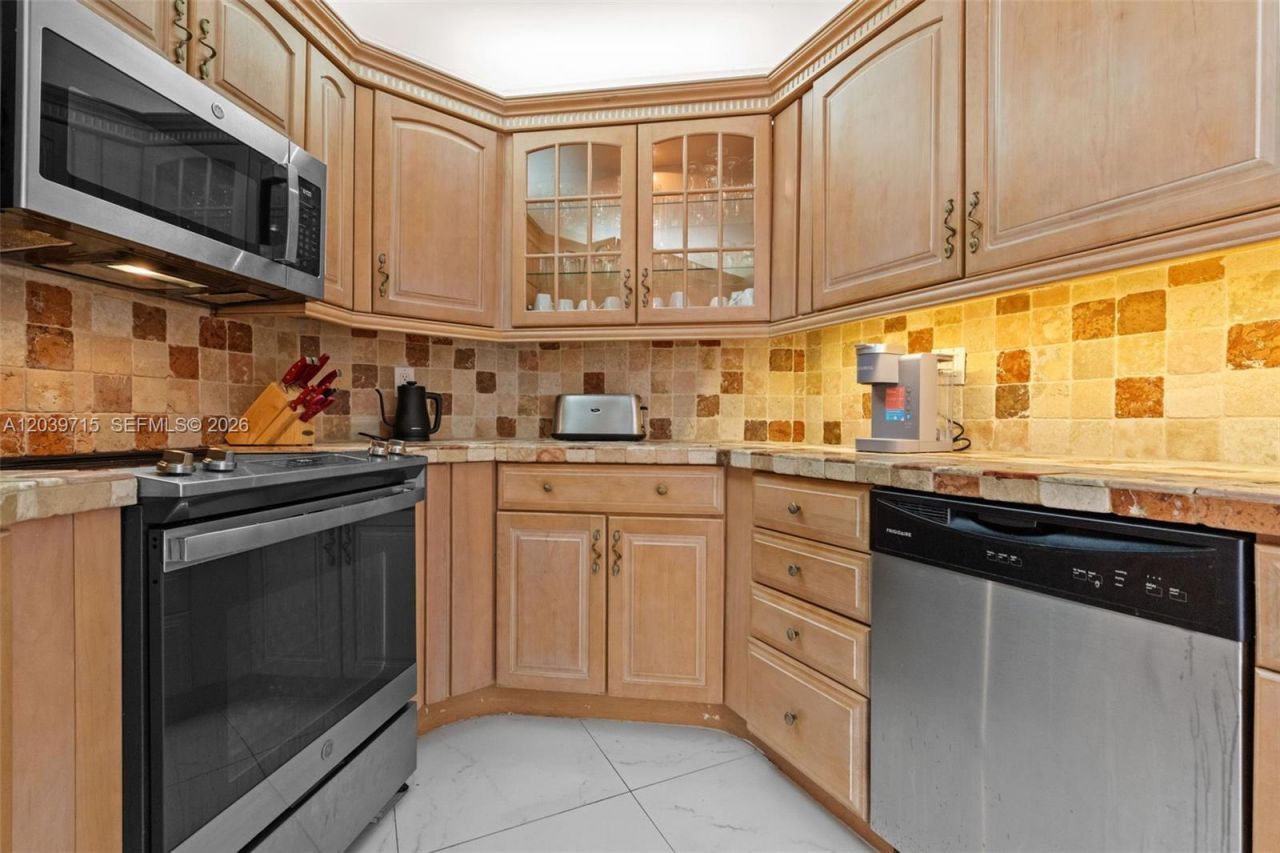 3725 S Ocean Dr, Unit 1410, Hollywood, FL 33019 Photo
