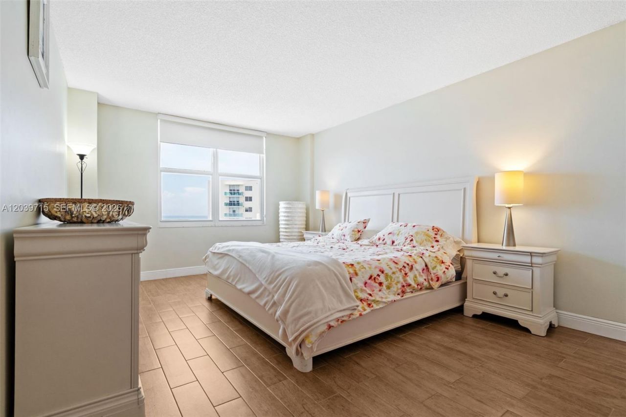 3725 S Ocean Dr, Unit 1410, Hollywood, FL 33019 Photo