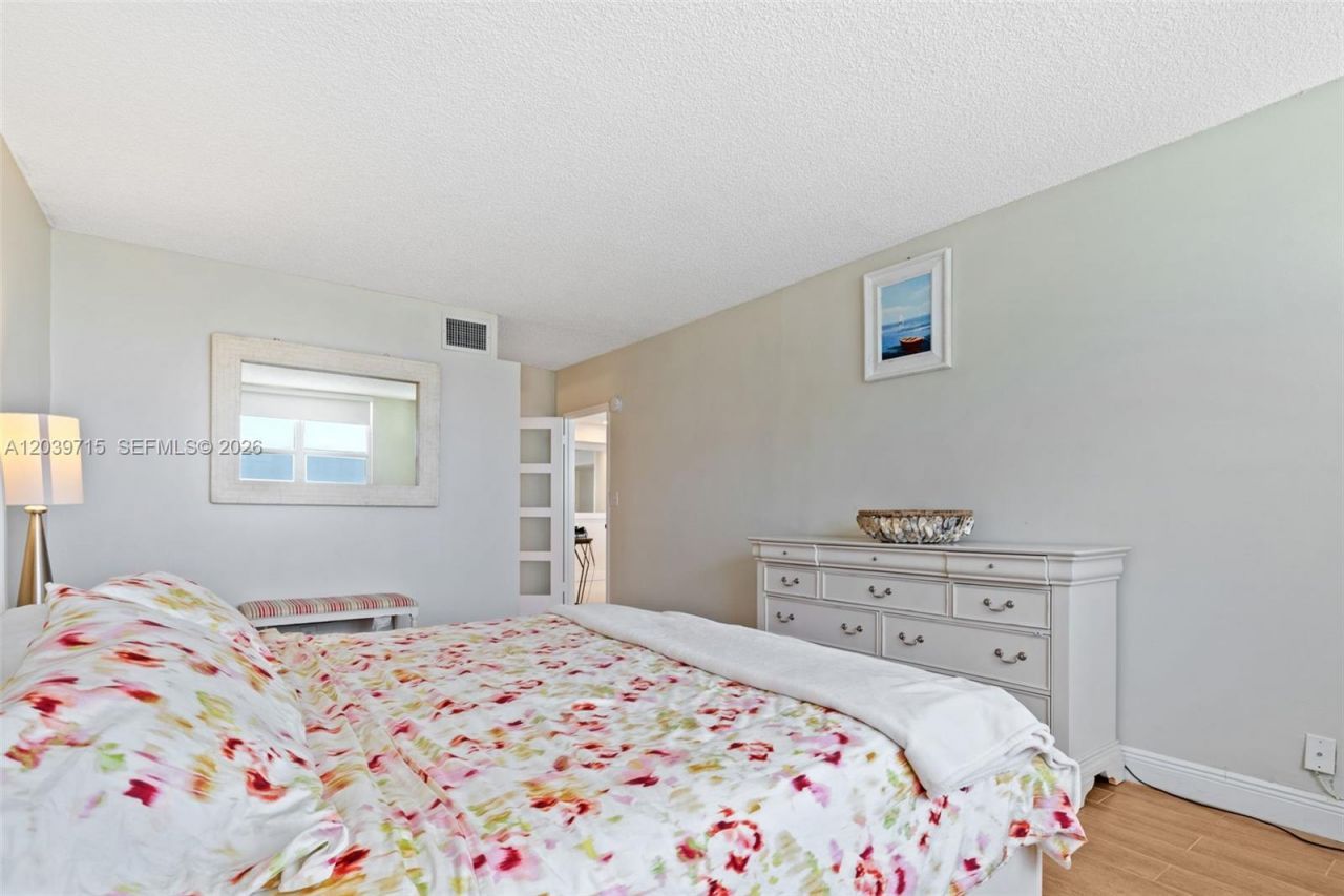 3725 S Ocean Dr, Unit 1410, Hollywood, FL 33019 Photo