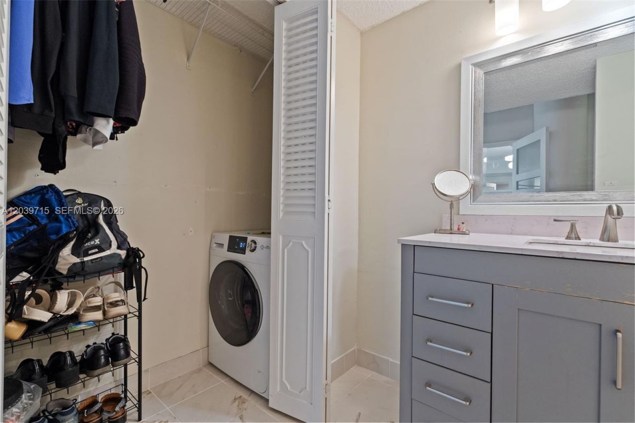 3725 S Ocean Dr, Unit 1410, Hollywood, FL 33019 Photo