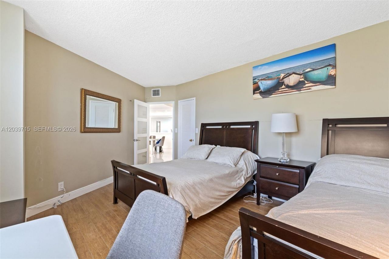 3725 S Ocean Dr, Unit 1410, Hollywood, FL 33019 Photo
