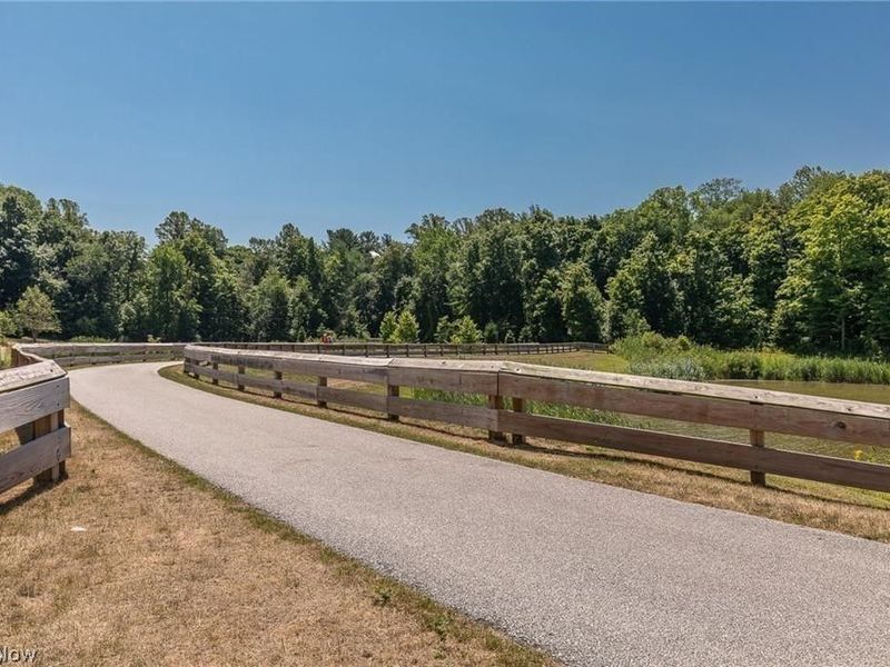 8024 Parkcroft Drive, Mentor, OH 44060 Photo 29