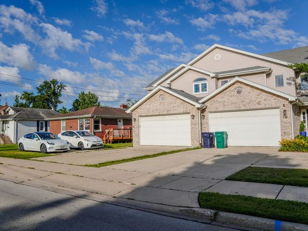 80 Westmore Meyers Road , Lombard, IL 60148