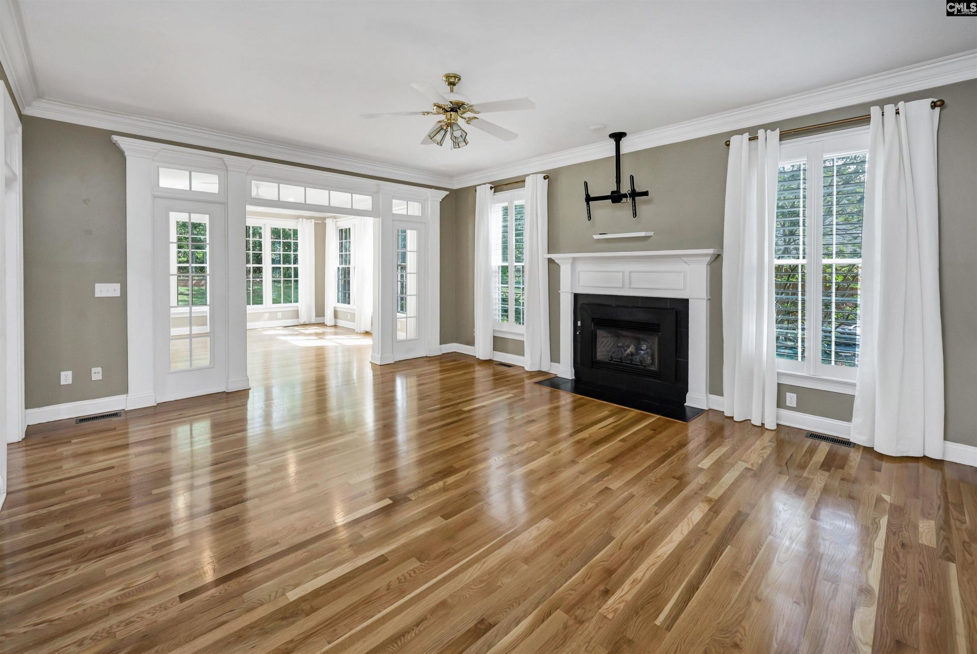 345 Oak Haven Drive  Photo 4