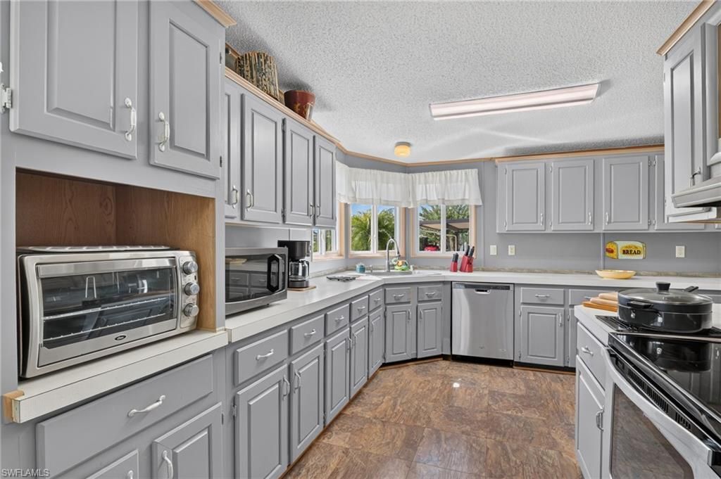 14505 Nathan Hale Ln, Unit 475, North Fort Myers, FL 33917 Photo