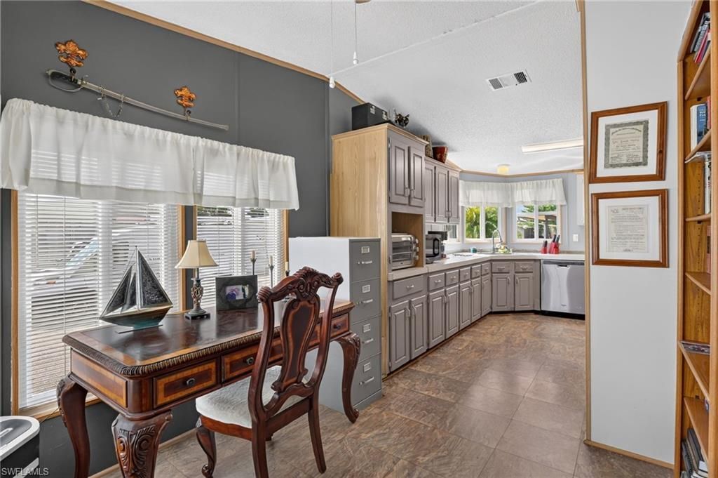 14505 Nathan Hale Ln, Unit 475, North Fort Myers, FL 33917 Photo