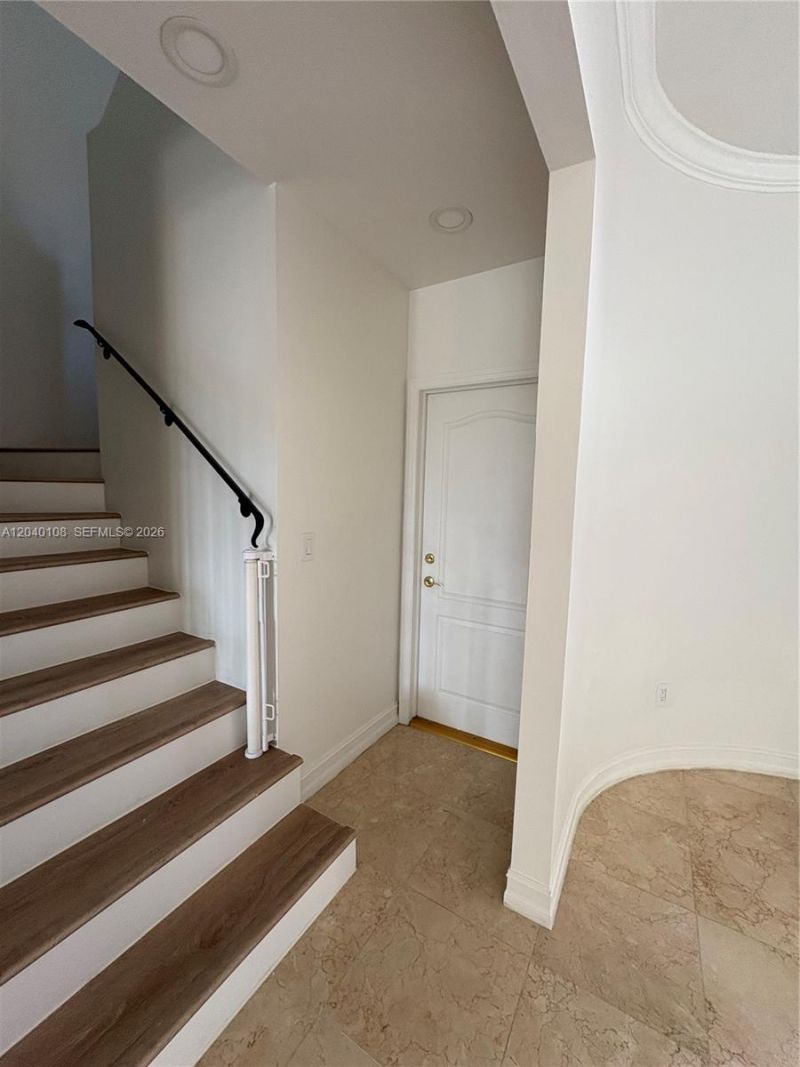 18410 NE 30th Ave, Unit 18410, Aventura, FL 33160 Photo