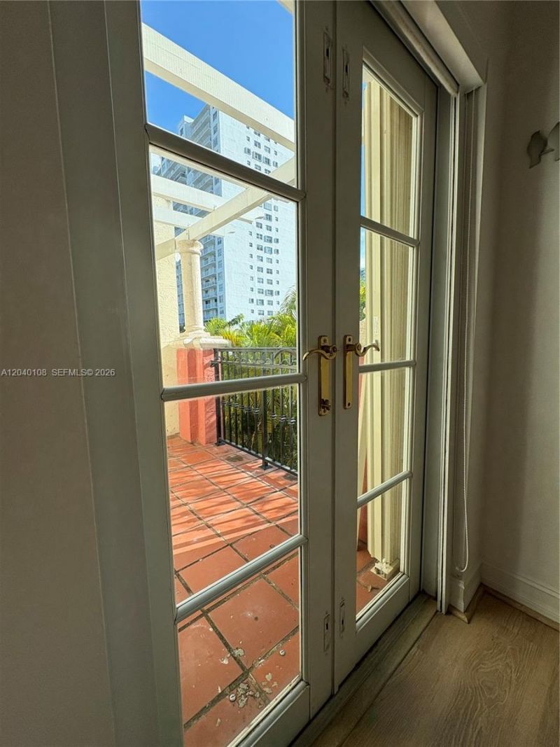 18410 NE 30th Ave, Unit 18410, Aventura, FL 33160 Photo