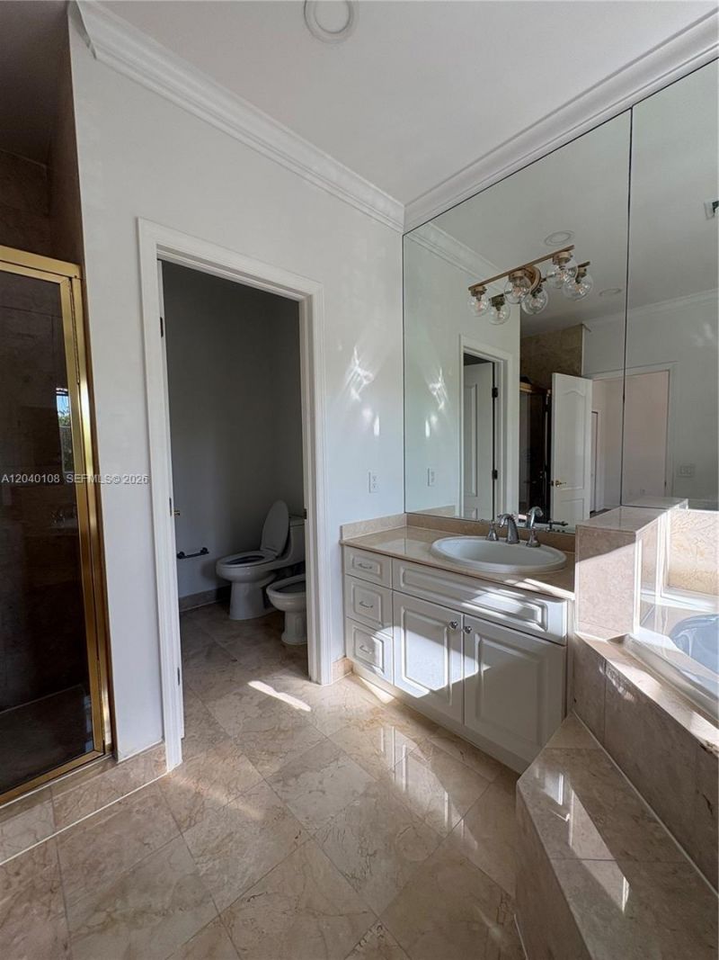 18410 NE 30th Ave, Unit 18410, Aventura, FL 33160 Photo