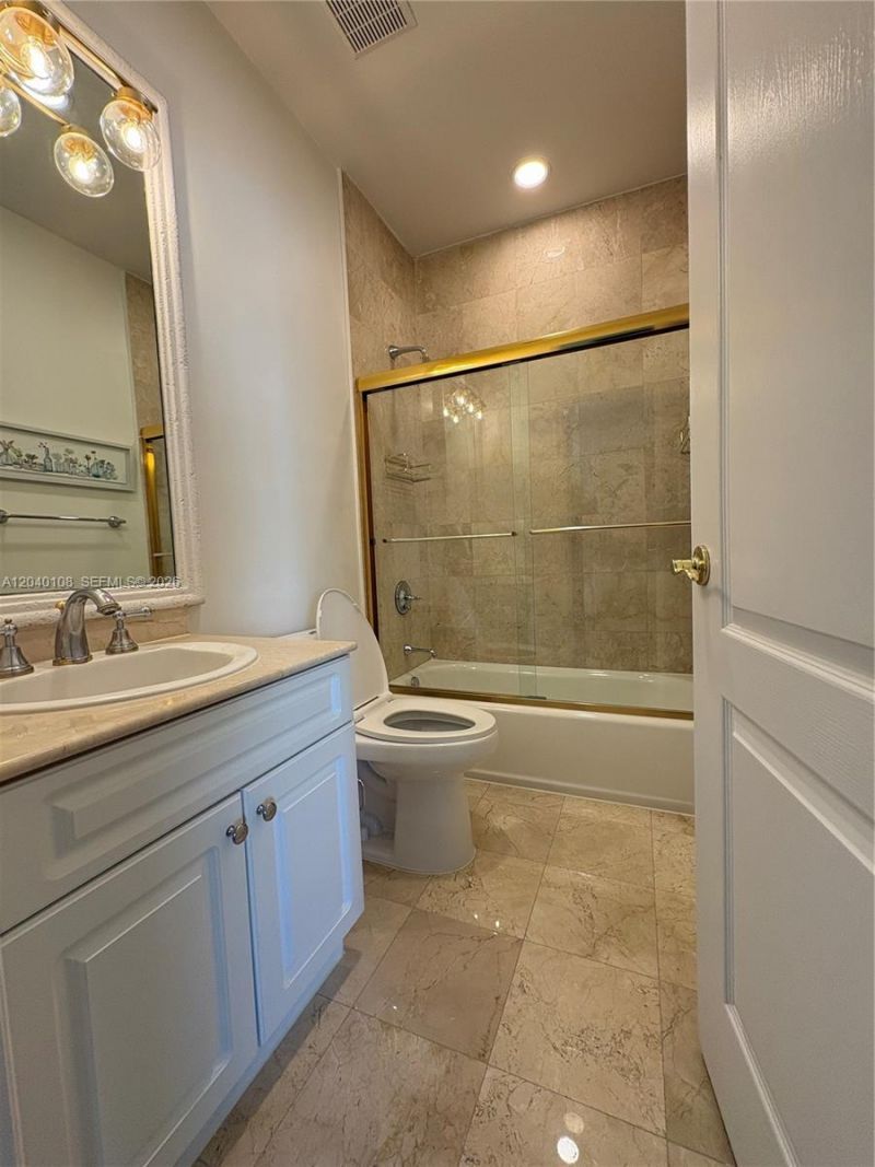 18410 NE 30th Ave, Unit 18410, Aventura, FL 33160 Photo