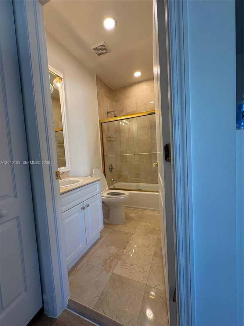 18410 NE 30th Ave, Unit 18410, Aventura, FL 33160 Photo