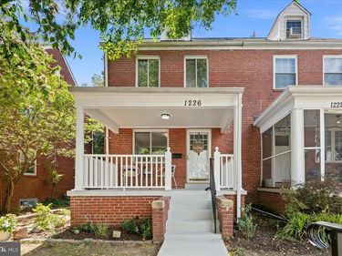 1226 N LINCOLN STREET, ARLINGTON, VA 22201