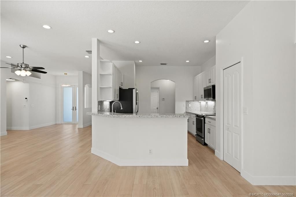 371 NW Emilia Way, Jensen Beach, FL 34957 Photo