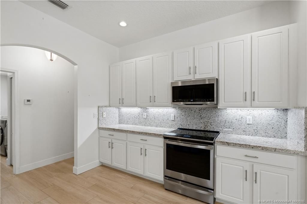 371 NW Emilia Way, Jensen Beach, FL 34957 Photo